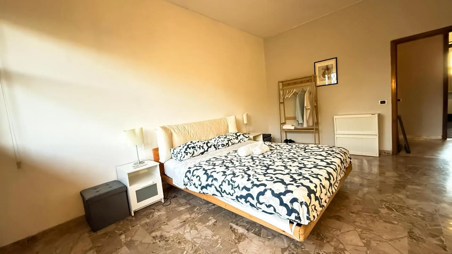Ampio Appartamento Con Vista Monti Wi-Fi Veloce, Self Check-In, Vicino Stazione E Centro Arezzo 0*,